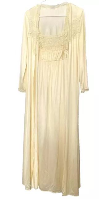 VINTAGE VASSARETTE FULL Length Robe &Nightgown Two Piece Set Yellow ...