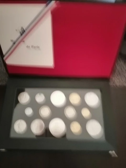  Coffret Pieces Fleur De Coins Complet De 1989  Avec La 10Francs Montesquieu