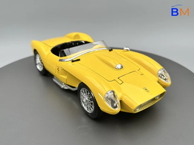 Ferrari 250 Testa Rossa 1957 1/18 Bburago (Gebraucht) in Grüningen für CHF 22.5 - mit Lieferung