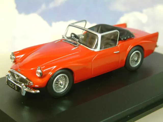 Excellent Oxford Diecast 1/43 Daimler Sp250 (Dart) Hood Down In Royal Red Dsp002