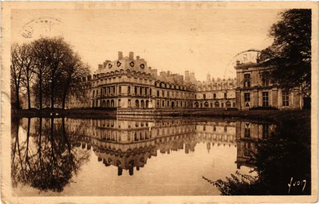 CPA FONTAINEBLEAU - The Palace - Facade sur l'Épond aux carp (166884)