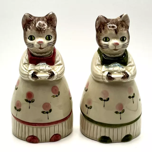 Otagiri Anthropomorphic Cats Kittens Salt and Pepper Shakers Pink and Green