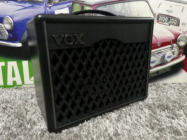 Vox Vx11 Guitar Practice Amplifier 11 Amps Integrated Used Tested 