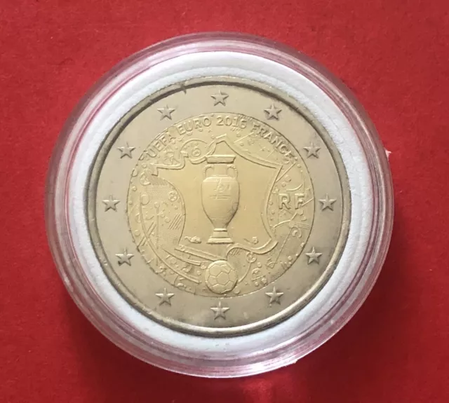 pièce 2 euros France 🇫🇷 commémorative EURO  DE FOOTBALL 2016