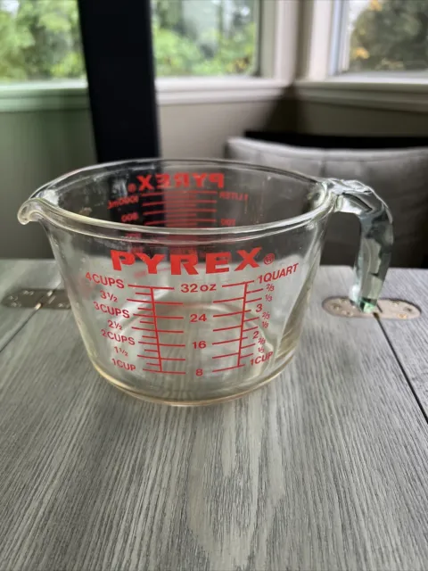 https://www.picclickimg.com/vEcAAOSwc7BlhIbF/Vintage-PYREX-4-Cup-532-Glass-MEASURING-CUP.webp