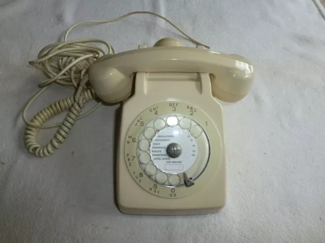 Ancien Telephone S 63 Socotel Creme A Cadran Fonctionne