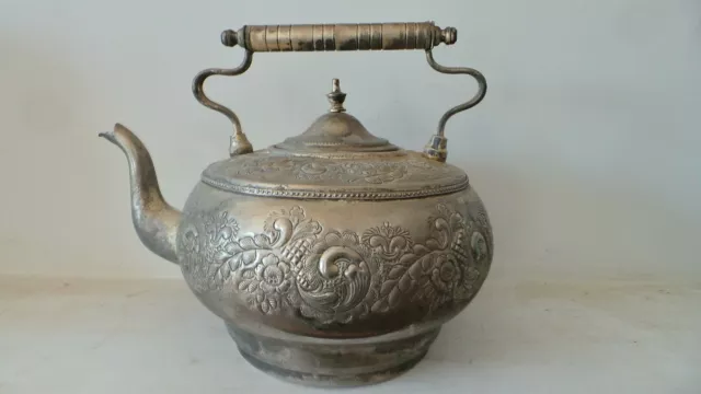 Ancienne grosse théière cafetiere en métal argenté