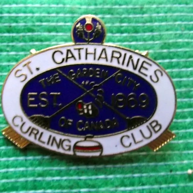 Vintage Enamel Curling Club Badge :  ST CATHARINES  Curling Club 1869  1.25" Dia