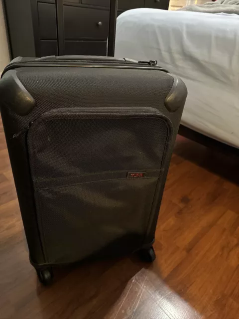 TUMI 20" EXPANDABLE International Carry On 4 wheel Spinner CASE 22060DH Luggage