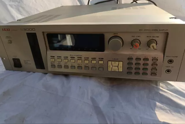 Akai S3000 MIDI Digital Sampler HI FI Sound
