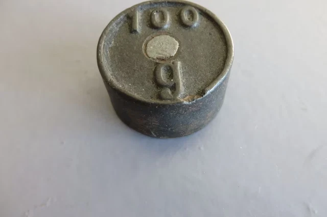 Série De 6 Poids Hexagonaux Anciens En Fonte Pour Balance - Fabrication France