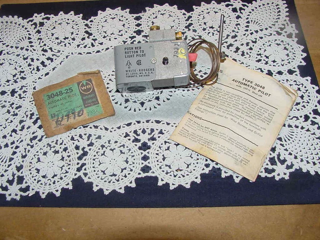 White Rodgers 3048-25, Automatic Pilot, Capillary 42 Inches, NEW Old Stock!