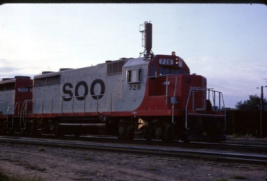 Soo 728 Gp-35 Stevens Point Wi (Soo Line) Original Slide 09-66 T19-6