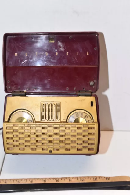 Vintage Motorola Red Portable AM TUBE Radio  1940s 50s FOR PARTS