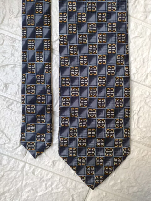 VGC Men's GIVENCHY Paris Gentleman Silk Tie Monogram Logo 58 1/4''x 4'' Italy