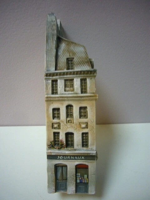 M40 Maison Miniature Gault Paris    "  Vente De Journaux  "