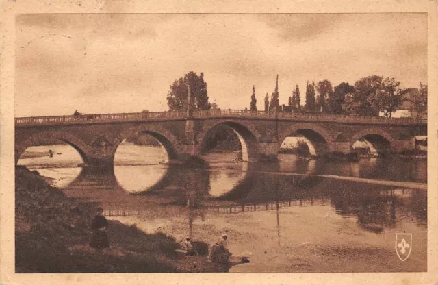 CHATEAUNEUF-sur-CHER - le Pont Neuf