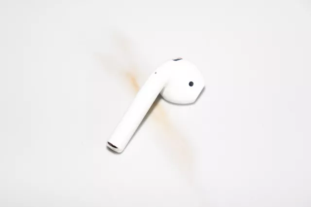Genuine Apple AirPods (Model A2032) Right Side Airpod  for 2nd generation
