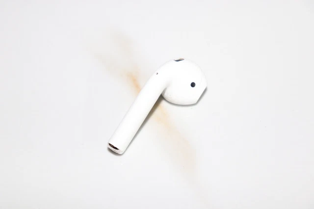 Genuine Apple AirPods (Model A2032) Right Side Airpod  for 2nd generation