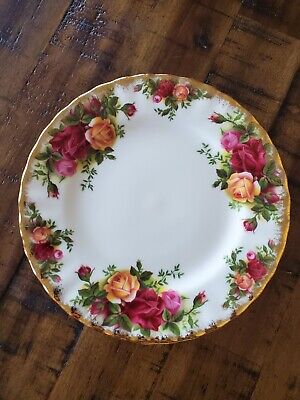 OLD COUNTRY ROSES by Royal Albert ENGLAND 6"  BREAD  PLATES Set of 4