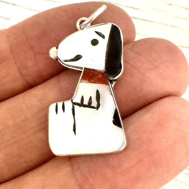 RARE NATIVE AMERICAN Zuni Snoopy Sterling Silver Mother Of Pearl 