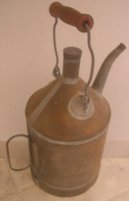 Ancien Bidon Publicitaire Camel – Huile Et Gaz – Vintage Américain – État Usé