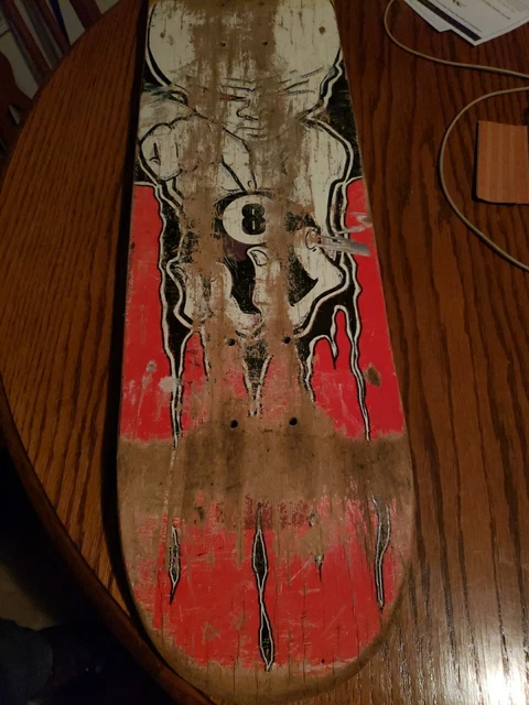 VINTAGE VARIFLEX SKATEBOARD 8 Ball Alien Red White Black Used Wall Art
