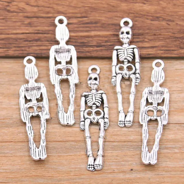 20 Stück Antik Silber Skelett Körper Schädel Charms Anhänger DIY Schmuck Zube CR 2