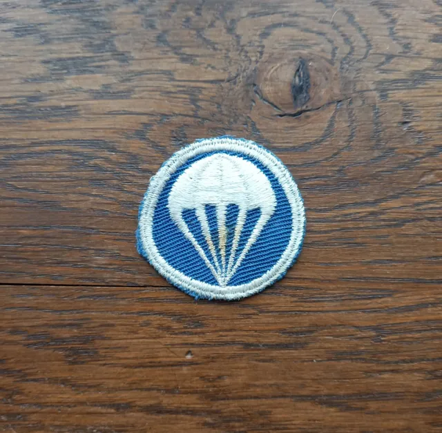 US WW2 - US AIRBORNE PARA insigne de calot Parachutiste  Original d'époque porté