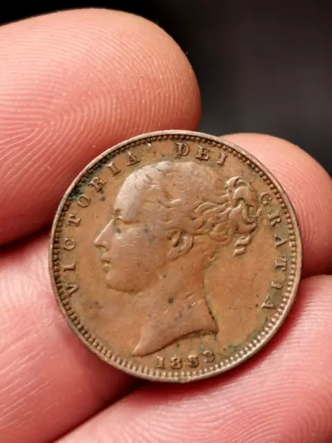 Royaume-Uni ,1 Farthing Victoria "tête jeune" 1853 ! 4,65 g