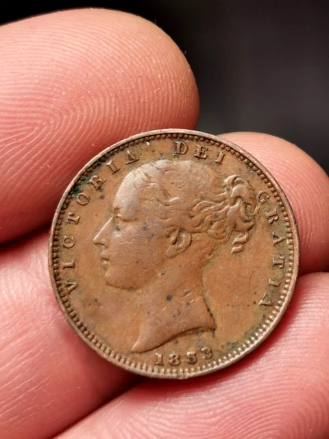 Royaume-Uni ,1 Farthing Victoria "tête jeune" 1853 ! 4,65 g