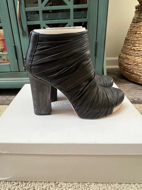 $740 VPL BY LD TUTTLE Stretch Boot Black 7.5 $740 VPL BY LD TUTTLE Stretch Boot Black 7.5
