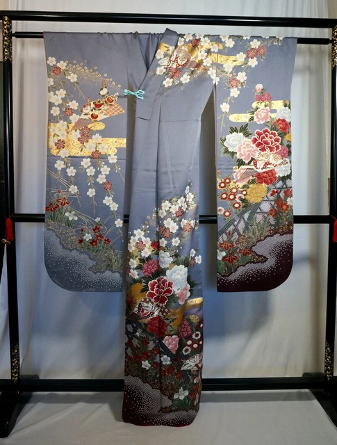 Japanese kimono SILK"FURISODE" long sleeves, Gold leaf, Peonies, L5' 3.7"..3197