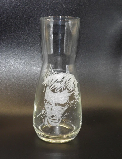 Belle grande carafe gravée (Gebraucht) in Petit-Lancy für CHF 15 – mit