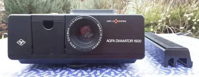 Proyector deslizante Agfa Diamator 1500 35 mm restaurado funcionando buen estado.