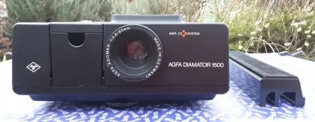 Proyector deslizante Agfa Diamator 1500 35 mm restaurado funcionando buen estado.
