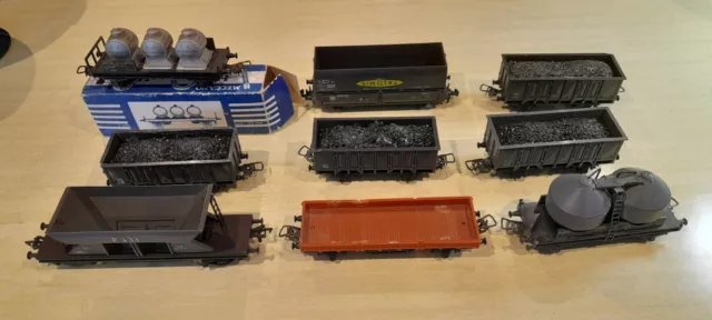 Lot 9 wagons Ho, Hornby, Smcf, Fleischmann. En L'état.