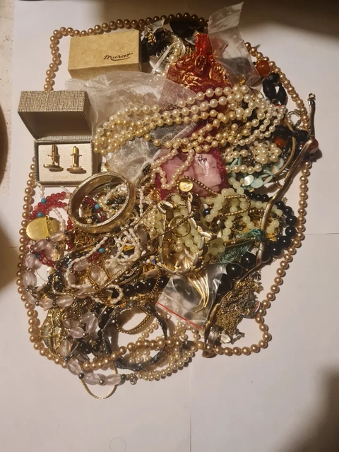 LOT DE BIJOUX FANTAISIE DIVERS N°2