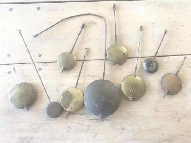 LOT DE 9 anciens divers insignes de béret militaire chasseurs génie
