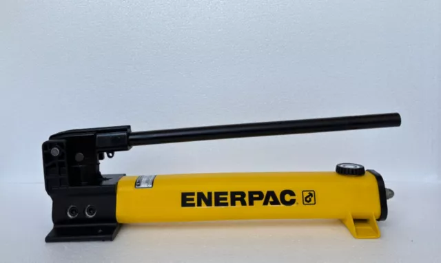 Enerpac P-392 TWO SPEED LIGHT WEIGHT HYDRAULIC HAND PUMP 10.000PSI 700.BAR