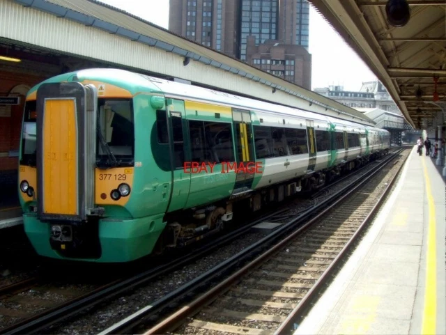 PHOTO CLASS 377 4-Car Emu No 377 129 View 2 At London Bridge 08/07 £2. ...