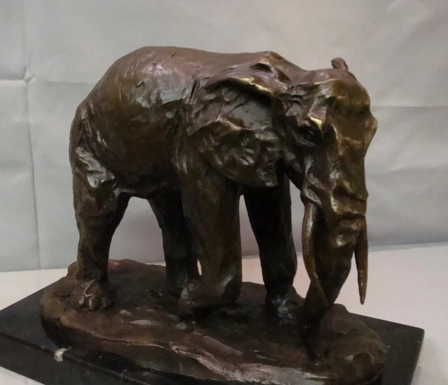 Estatua Elefante Fauna Art Deco Estilo Art Nouveau Estilo Bronce sólido Firmado 2