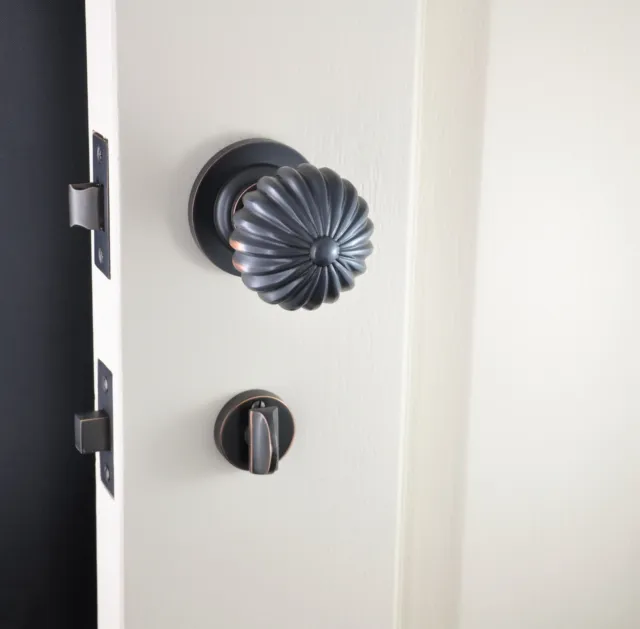 DOOR KNOBS PRIVACY SET-SIENA-ANTIQUE FINISH-HAMPTONS BATHROOM-TOILET-Tradco-IVER