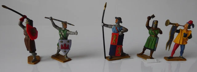 LOT DE FIGURINES SOLDATS dont 6 x LESNEY ENGLAND et 3 STARLUX MATCHBOX