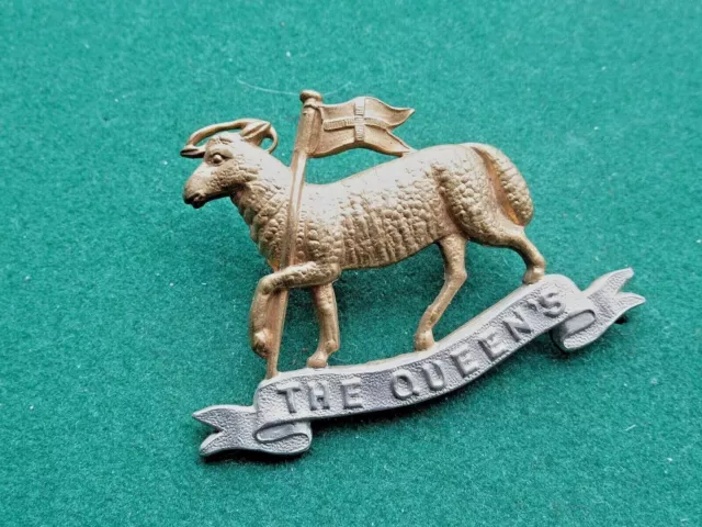 WW1 Era The Queen's Royal West Surrey Regiment Cap Badge