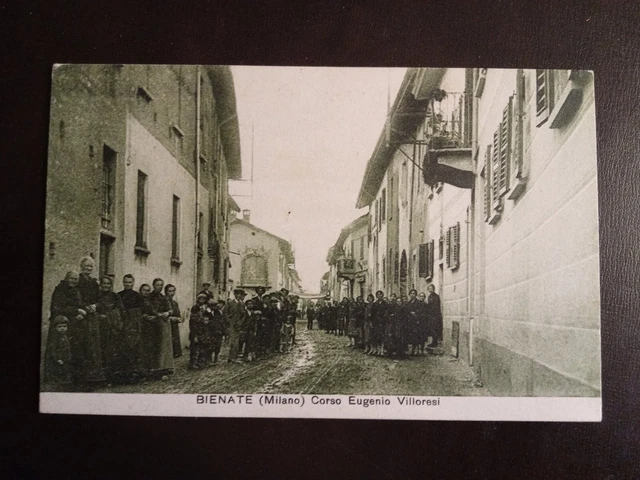 1920ca Bienate (Milano) c.so E. Villoresi - costumi locali - grande animazione