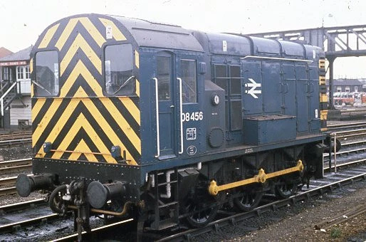 ORIGINAL COLOUR SLIDE of 08456 BR class 08 diesel shunter loco £6.00 ...
