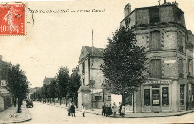 Carte VITRY SUR SEINE Avenue Carnot Enfants devant la boutique Electricité