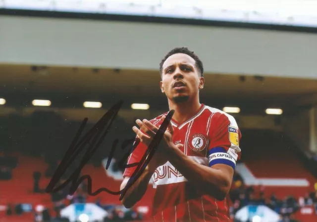 BRISTOL CITY: KOREY SMITH SIGNED 6x4 ACTION PHOTO+COA