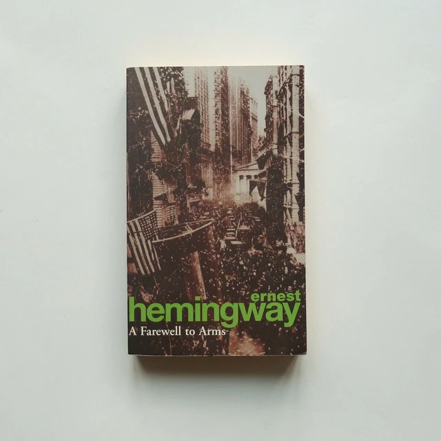 A Farewell To Arms | Ernest Hemingway - Open Door Bookshop - Foto 11